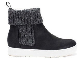 Madras Sneaker Shoe